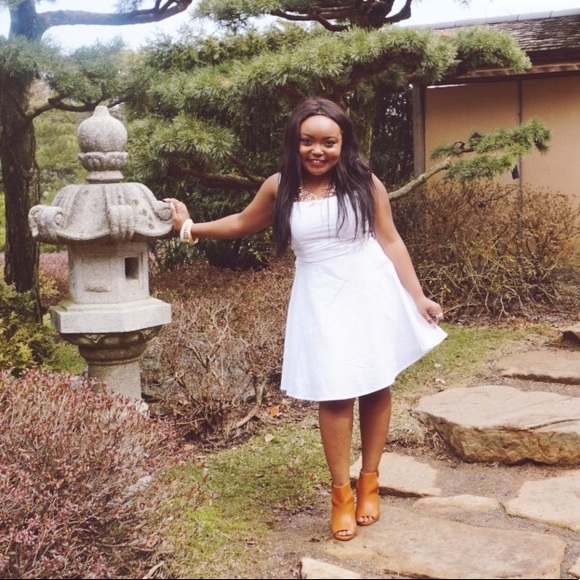 White flowy dress ☁️ - Picture 1 of 4
